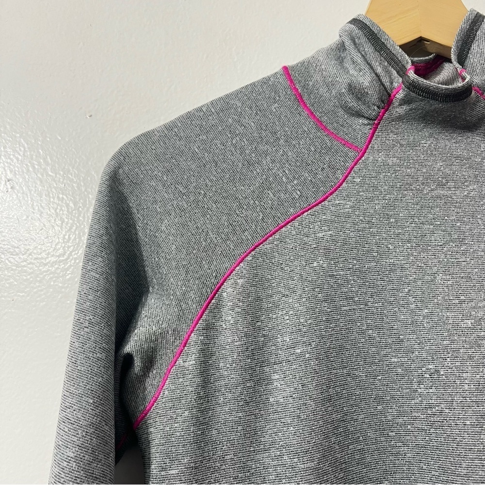 Patagonia Women's Gray Thermal Midweight Long Sleeve Top XS Layer Casual Winter - Picture 3 of 10